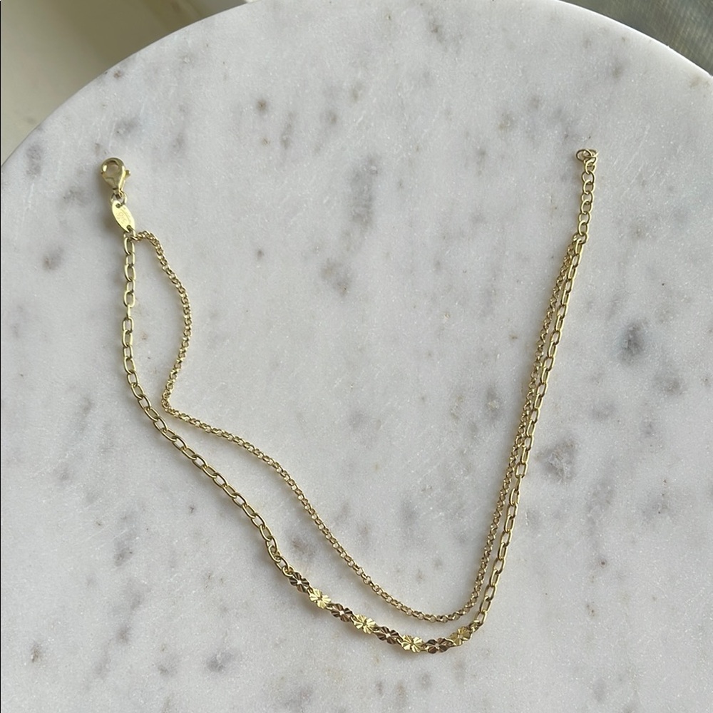 Elegant Gold Chain Bracelet